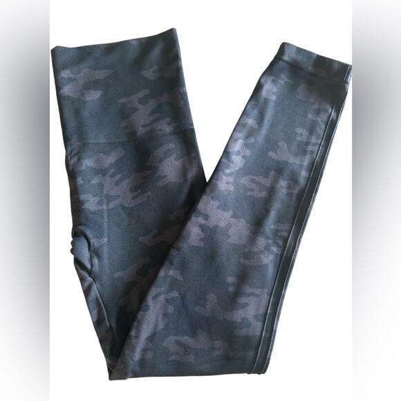 Spanx Look at Me Now Leggings Camouflage Seamless Tummy Control Activewear L - Picture 2 of 5